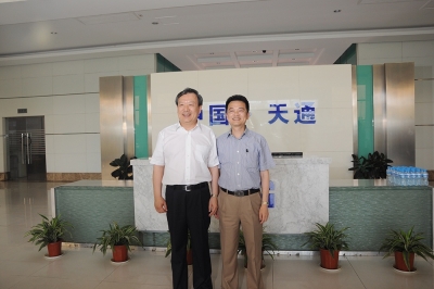 2012年，時任浙江省委副書記、省長夏寶龍視察天通